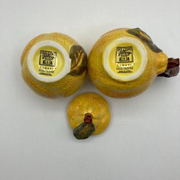 Tabletops Gallery Lemone Hand Painted 3D Ceramic Sugar Bowl & Creamer Set - Picture 4 of 8